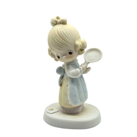 Precious Moments Eggs Over Easy Girl Frying Pan Figurine E-3118 1979 - Picture 3 of 10
